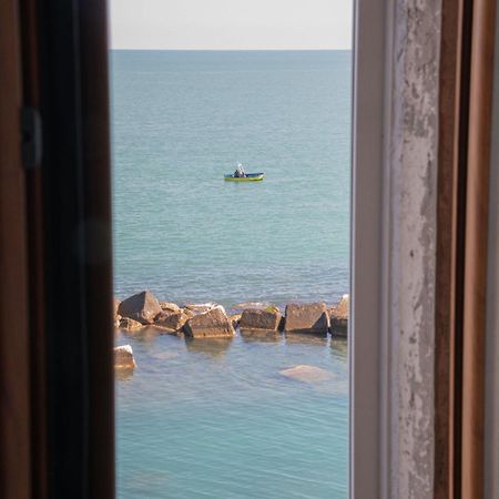 Casa Sant Orsola La Finestra Sul Mare Apartment Молфета Екстериор снимка