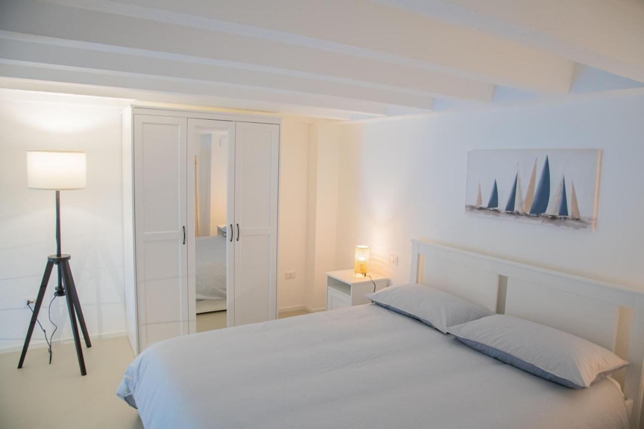 Casa Sant Orsola La Finestra Sul Mare Apartment Молфета Екстериор снимка