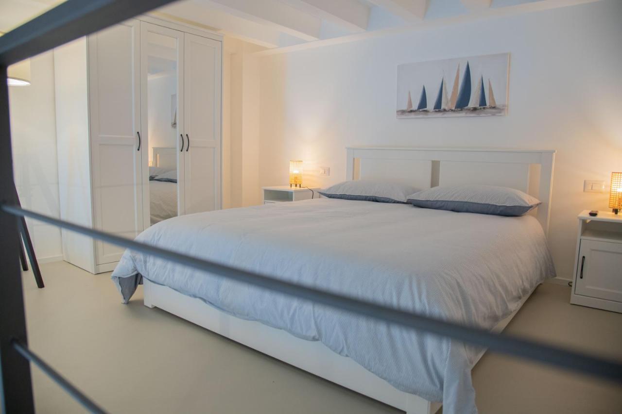 Casa Sant Orsola La Finestra Sul Mare Apartment Молфета Екстериор снимка