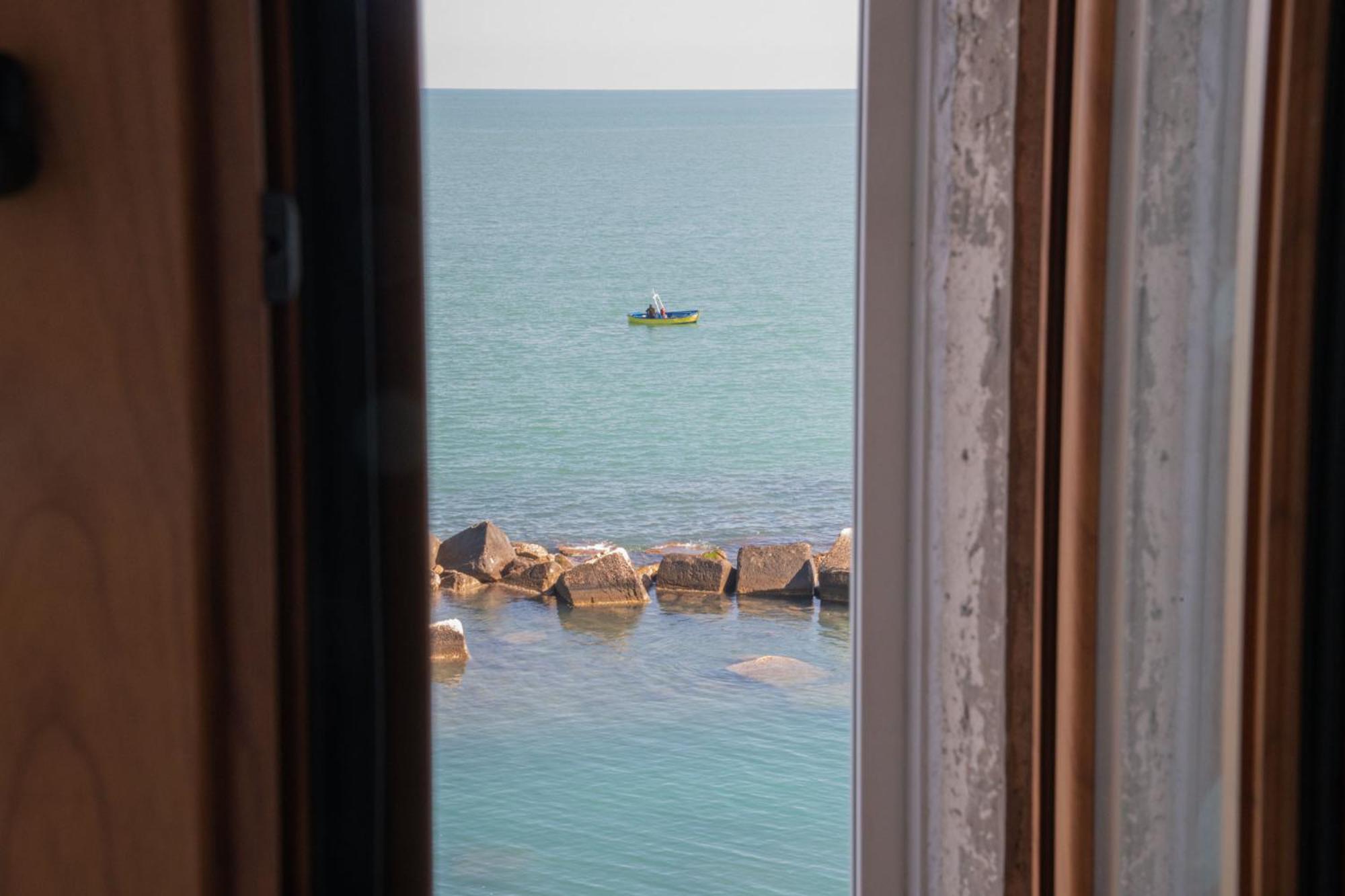 Casa Sant Orsola La Finestra Sul Mare Apartment Молфета Екстериор снимка